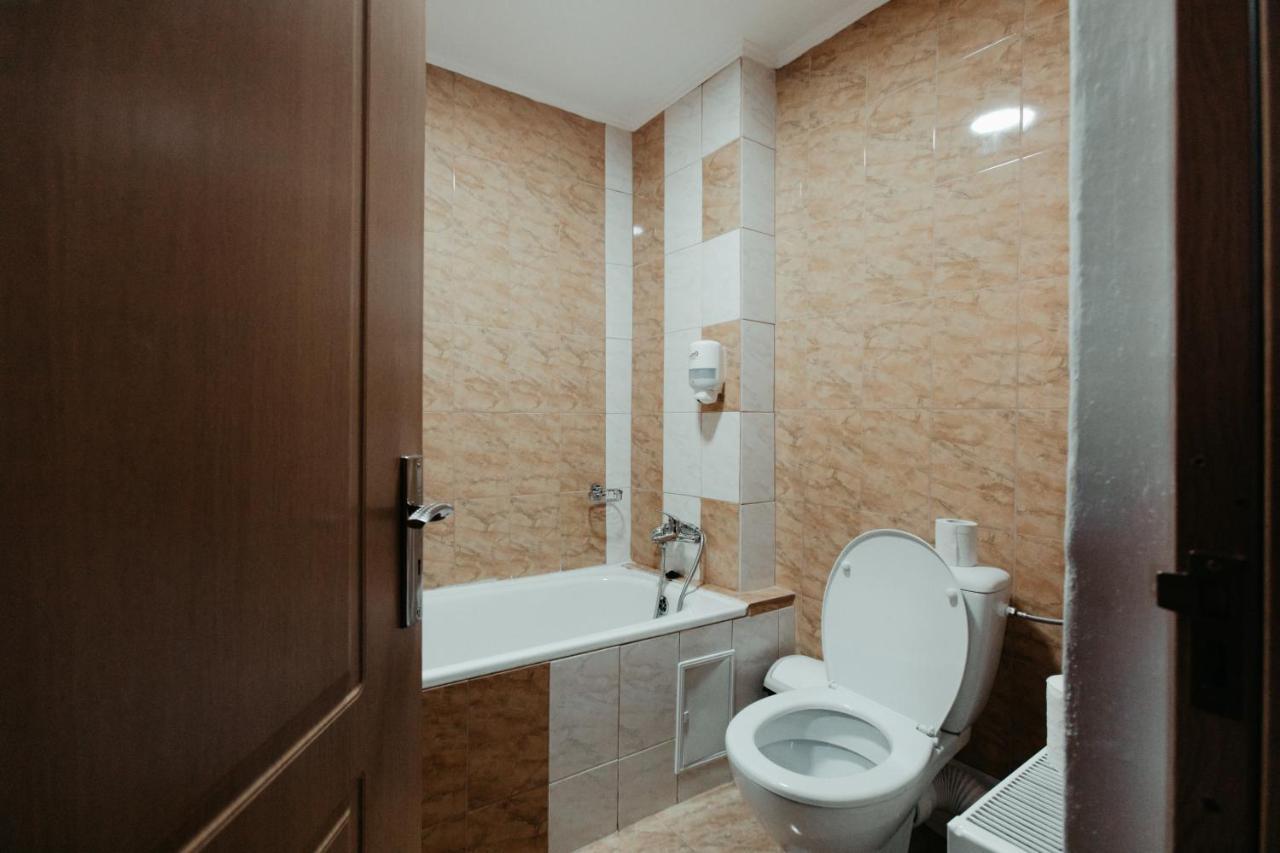 Casa Preturii Hotel Tîrgu Lăpuş Esterno foto