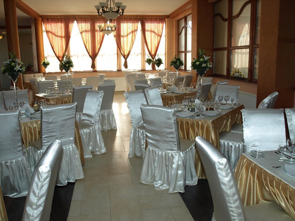 Casa Preturii Hotel Tîrgu Lăpuş Esterno foto