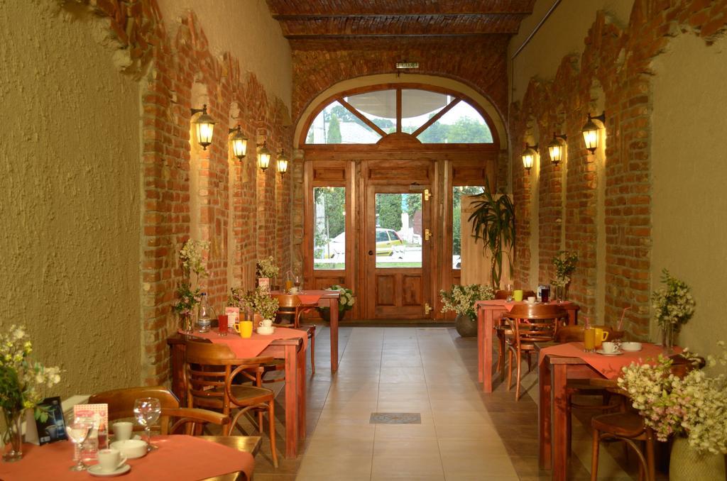 Casa Preturii Hotel Tîrgu Lăpuş Esterno foto